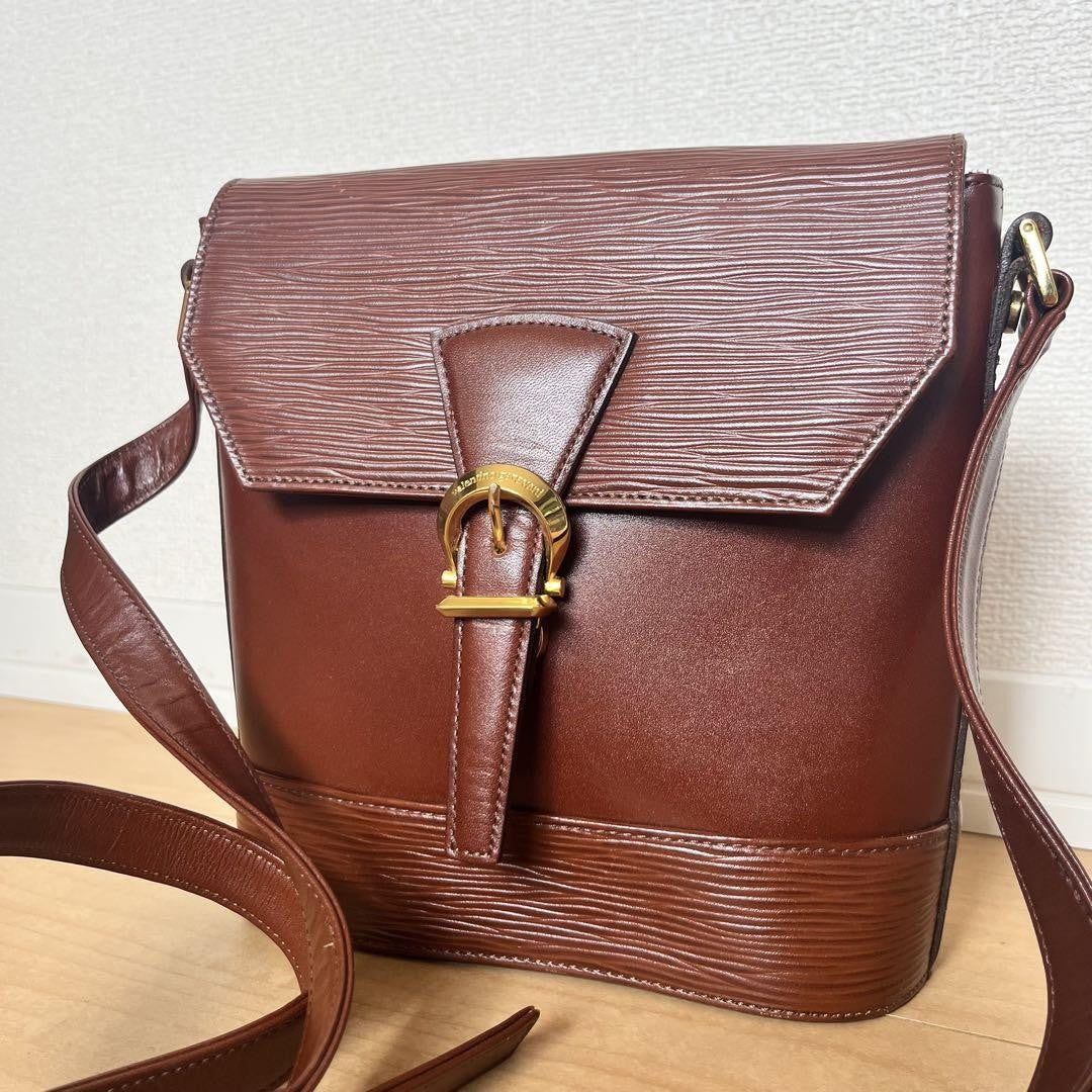 Valentino Garavani Shoulder Bag Purse Leather Authentic