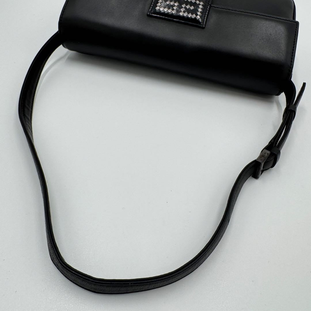 GIVENCHY Shoulder Bag Purse 4G Leather Black Authentic