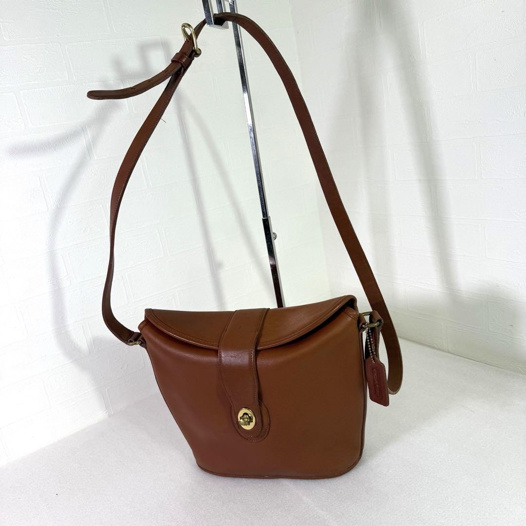 COACH Shoulder Bag Purse 9948 Turn Lock OLD Leather Brown Authentic