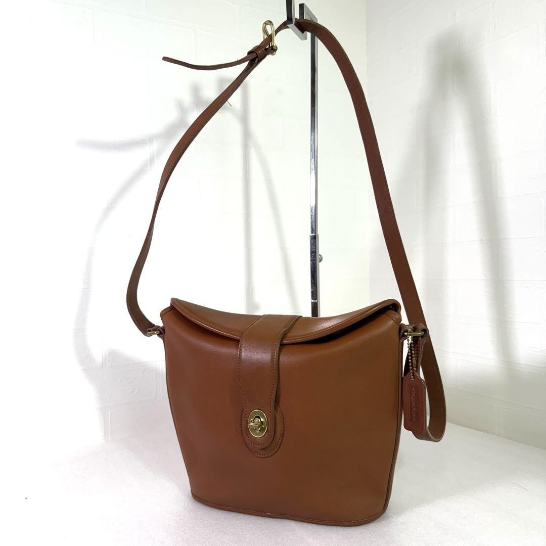 COACH Shoulder Bag Purse 9948 Turn Lock OLD Leather Brown Authentic