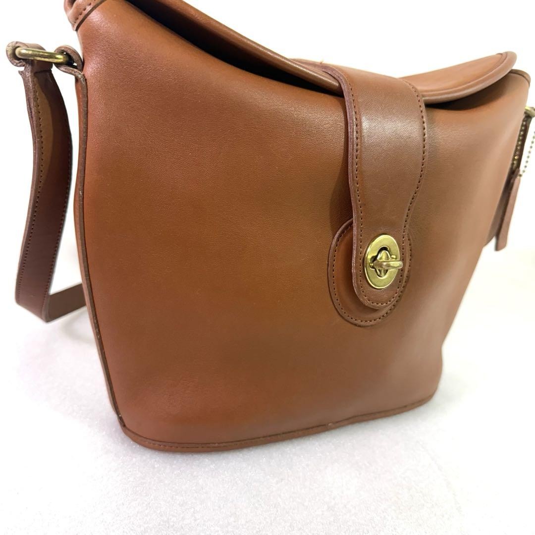 COACH Shoulder Bag Purse 9948 Turn Lock OLD Leather Brown Authentic