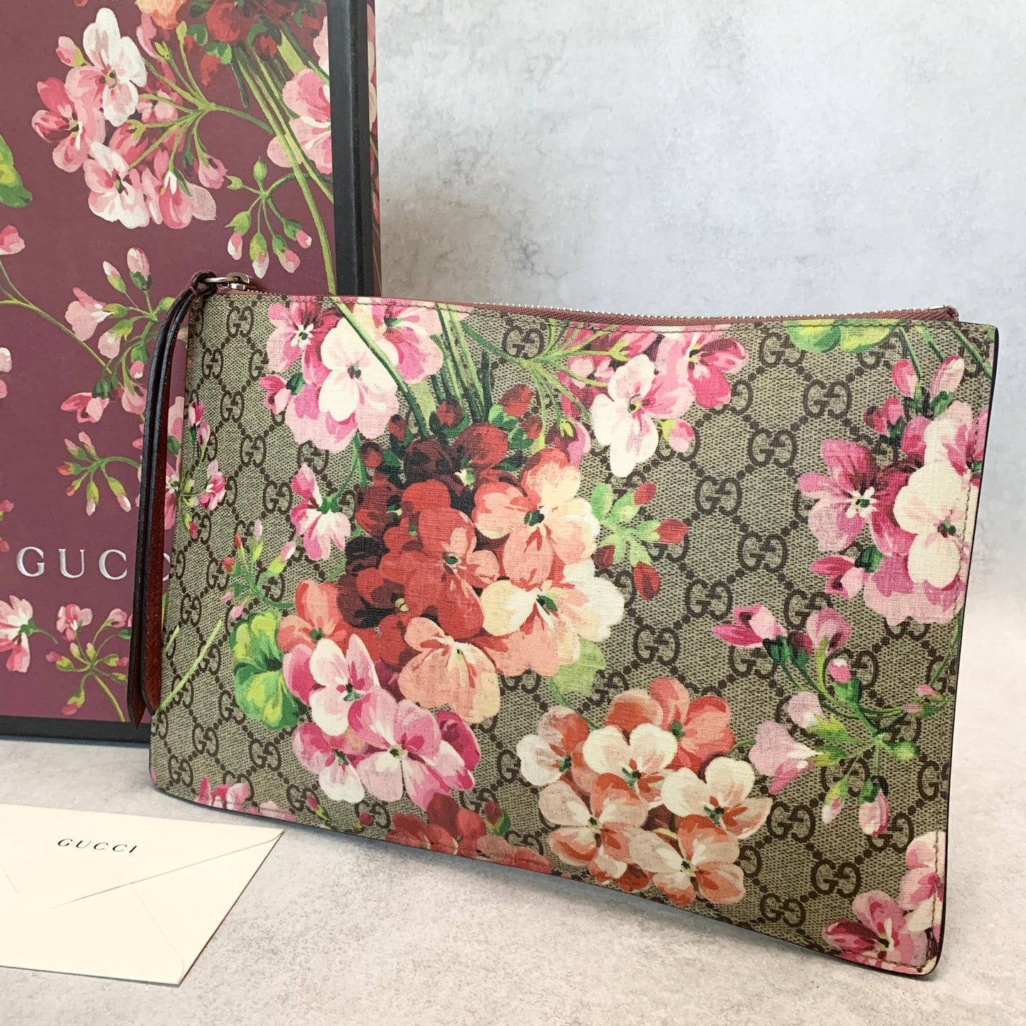GUCCI Bag Flora GG Supreme Clutch Purse Hand Leather Beige Red Used Authentic