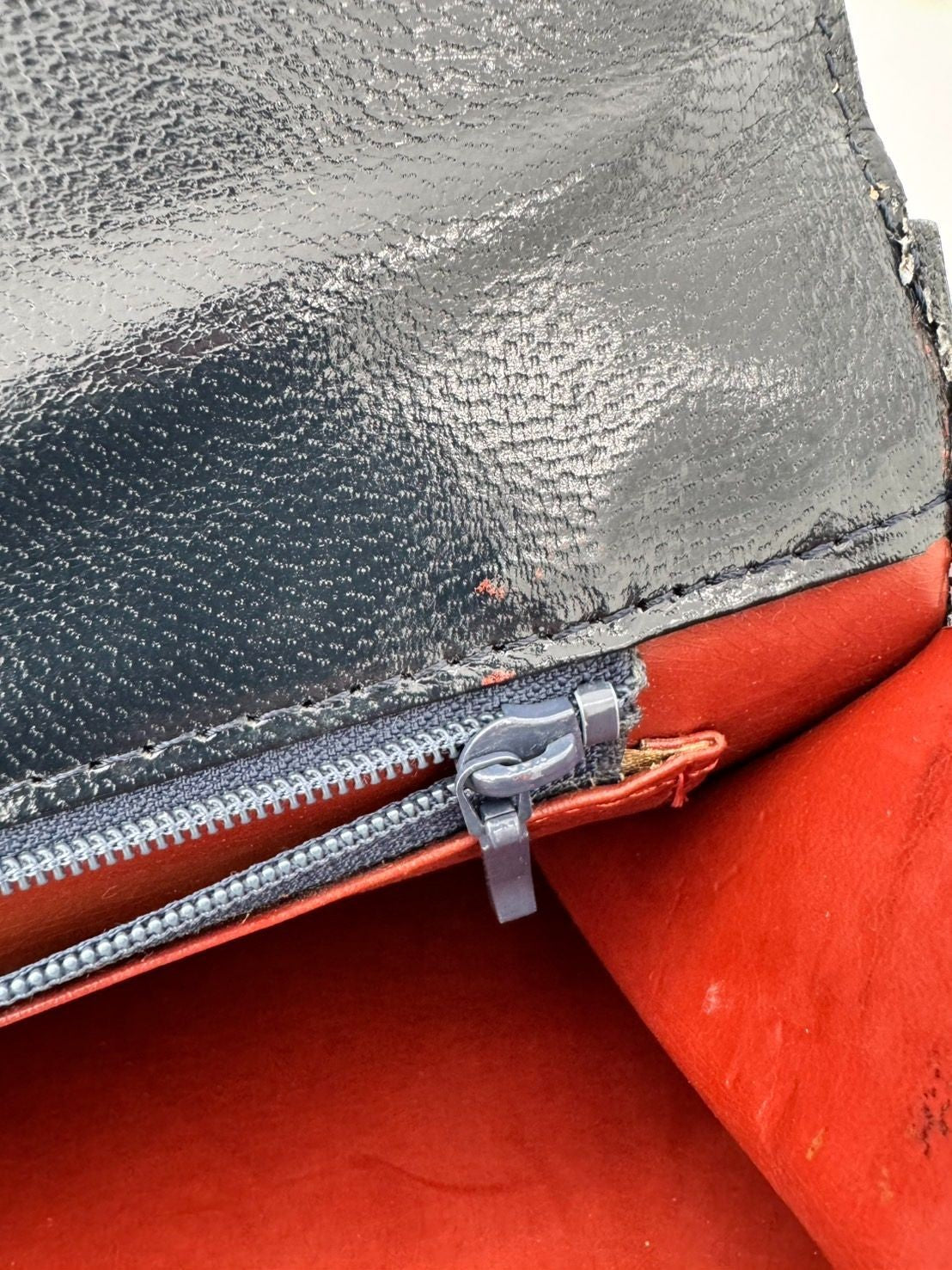 Saint Laurent Shoulder Bag Purse YSL Cassandra Leather Authentic Black