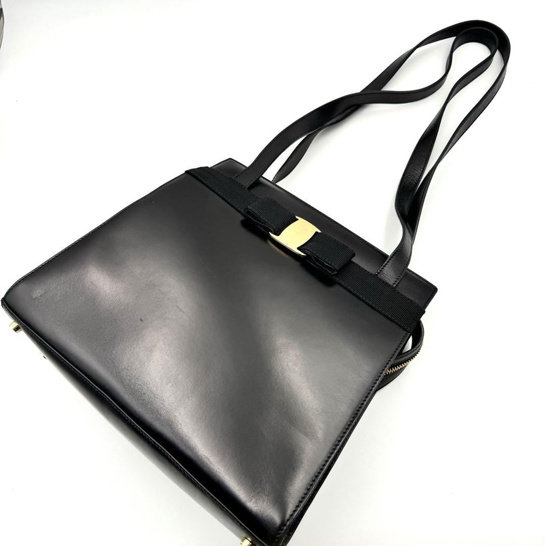 Salvatore Ferragamo handbag Tote Purse VARA RIBBON Leather Black Authentic Used