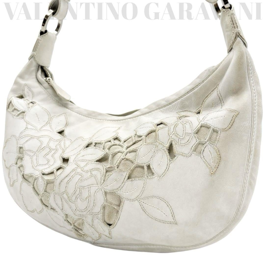 Valentino Garavani Shoulder Bag Purse Accessory Pouch Leather White Authentic