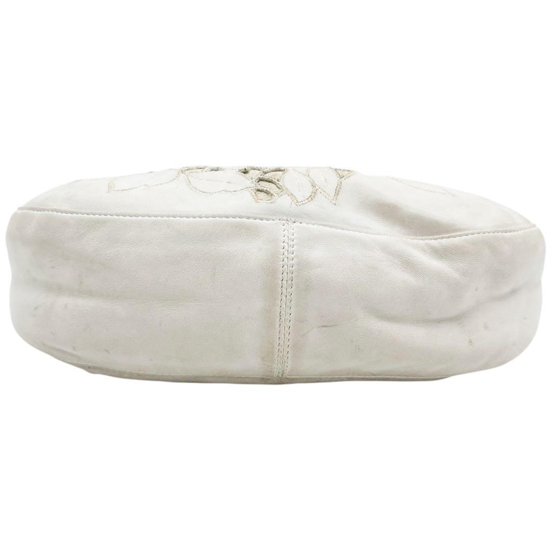 Valentino Garavani Shoulder Bag Purse Accessory Pouch Leather White Authentic