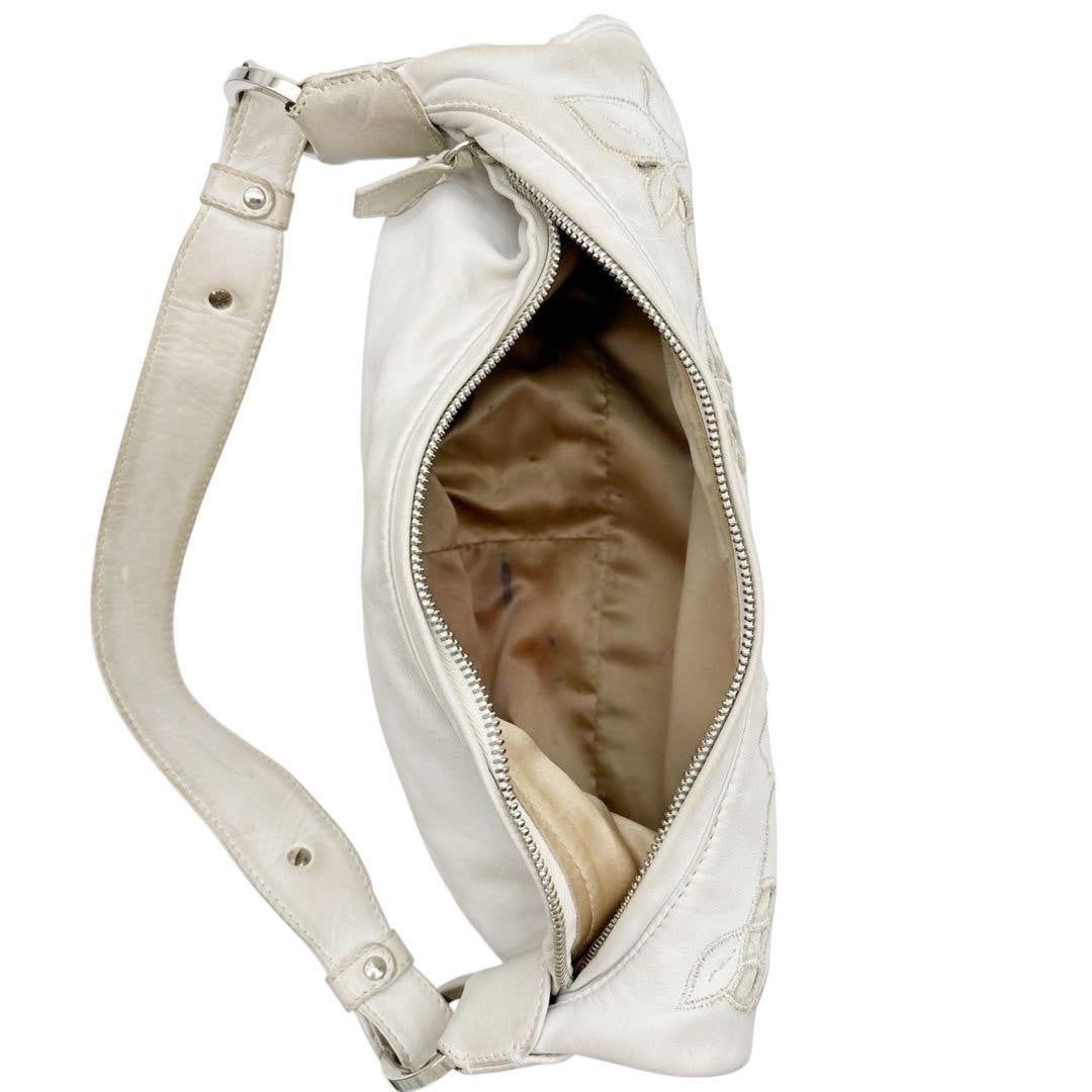 Valentino Garavani Shoulder Bag Purse Accessory Pouch Leather White Authentic