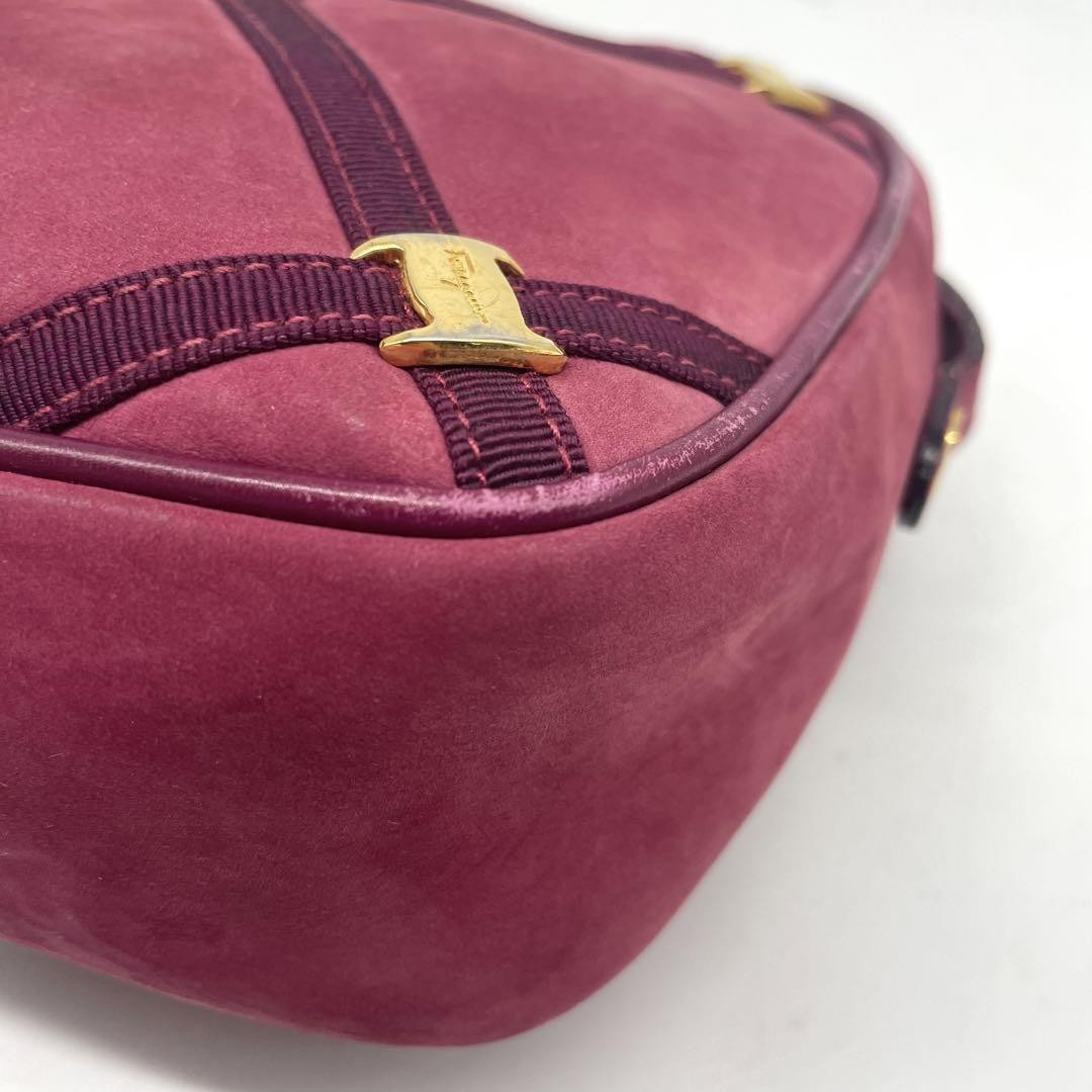 Salvatore Ferragamo Shoulder Bag Purse Vara Suede Leather Bordeaux Authentic