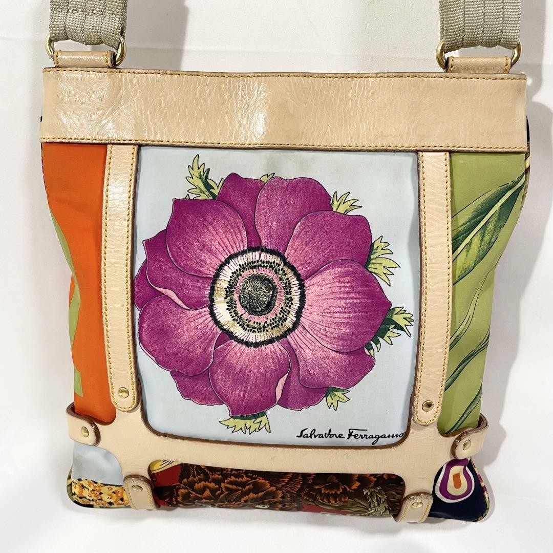 Salvatore Ferragamo Shoulder Bag Purse Canvas Leather Multicolor White Authentic