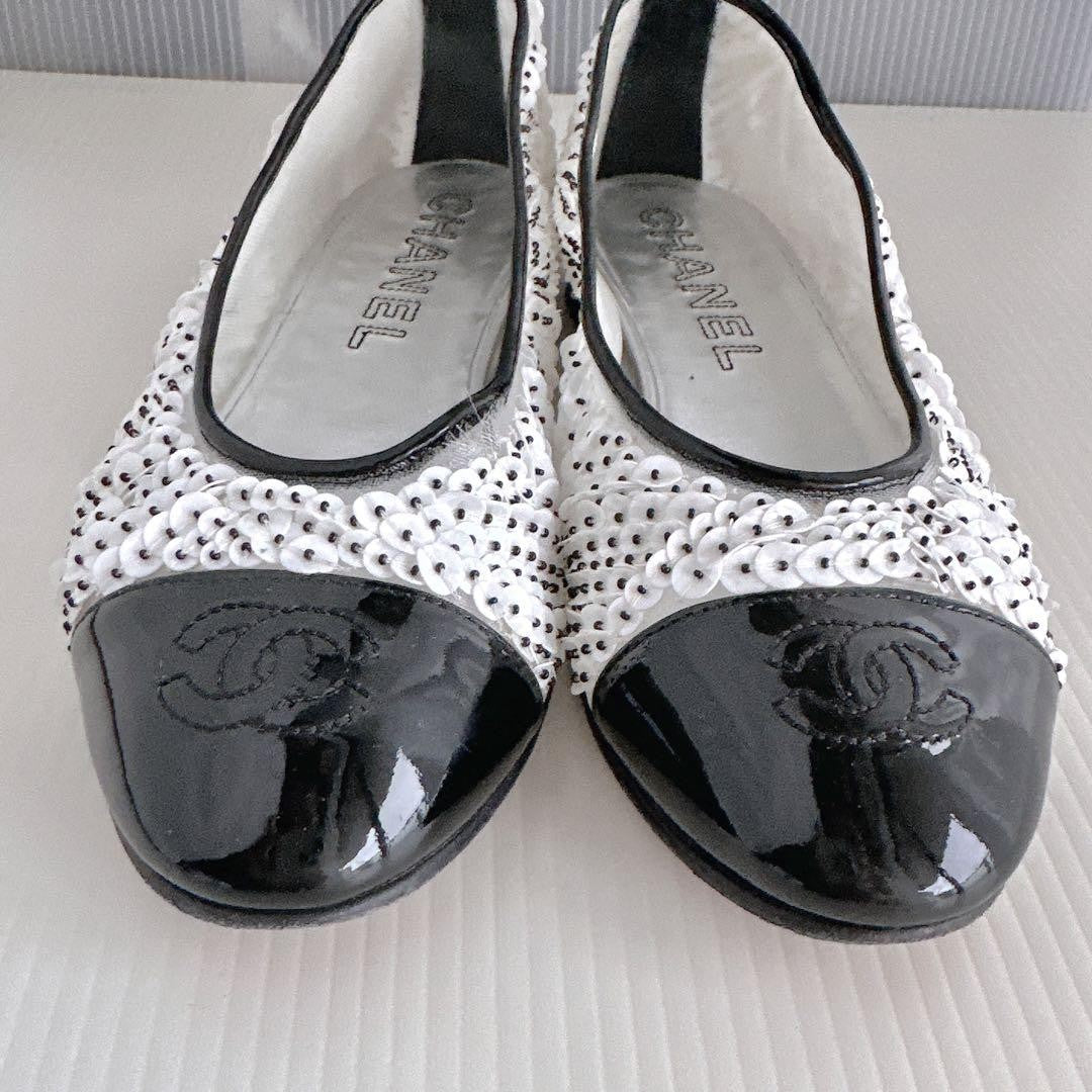 CHANEL Shoes Pumps Heel Cocomark EU 36.5 US 6.5 Patent Leather White Black Auth