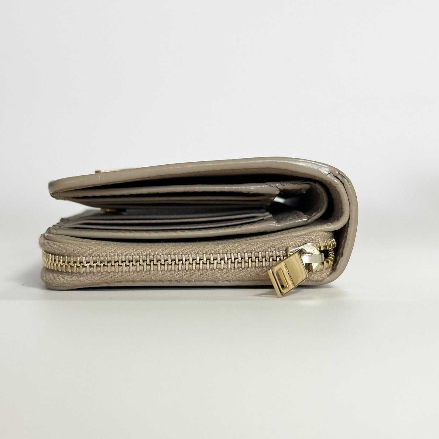 Saint Laurent YSL Wallet Cassandra Bi-fold Compact Leather Beige Gold Authentic