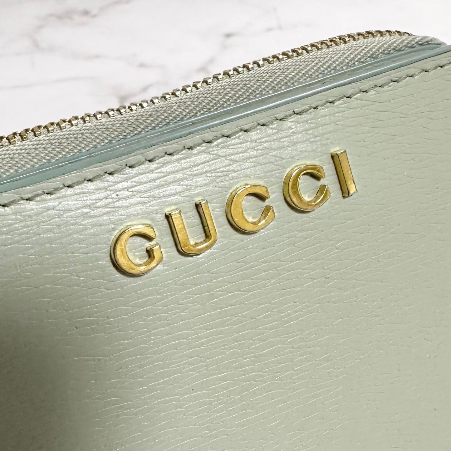 Gucci Bi-fold Wallet Logo Flap Compact Purse Light Green Gold Leather Authentic