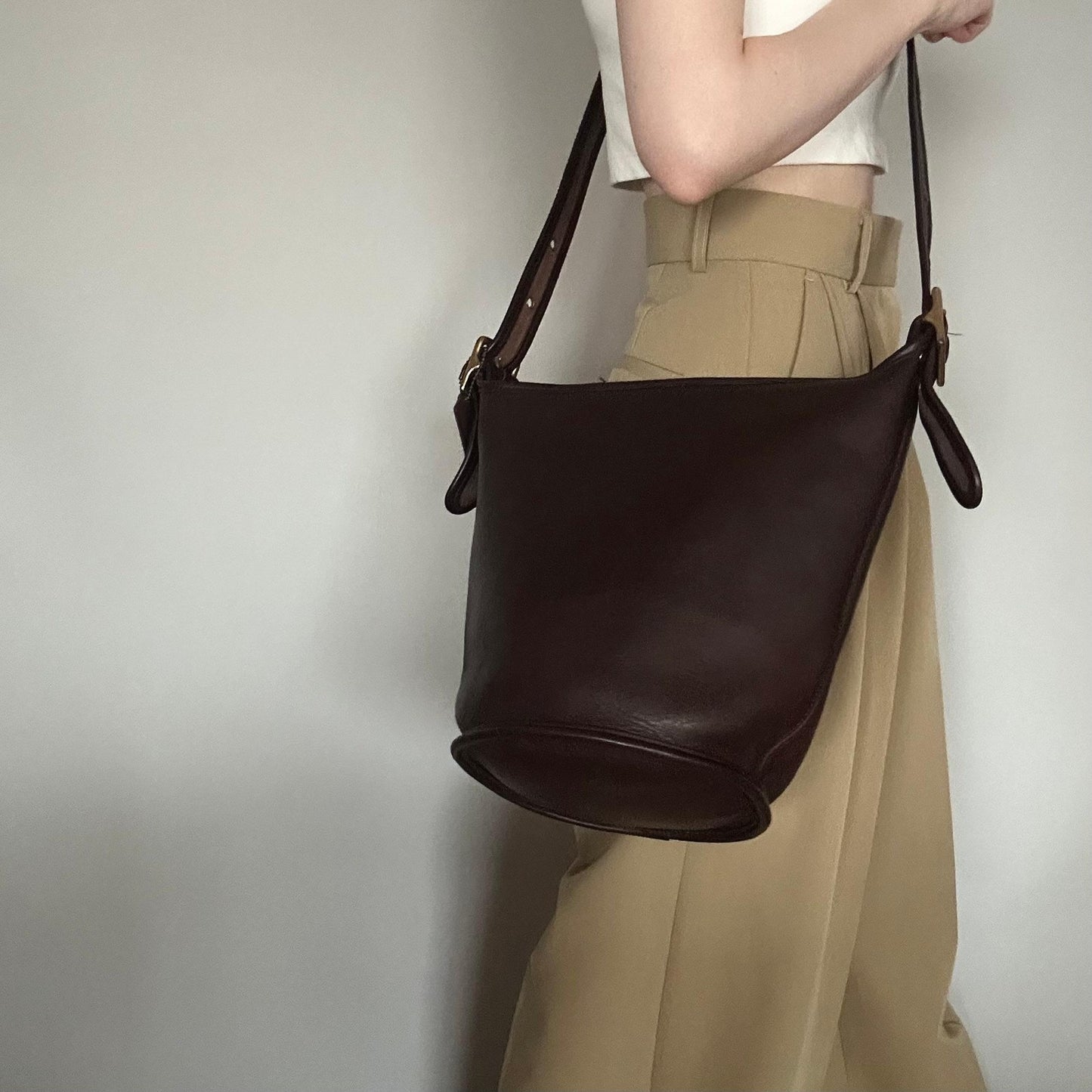 COACH Bag 9960 Turn Lock Shoulder Purse Leather Brown Gold Used Authentic