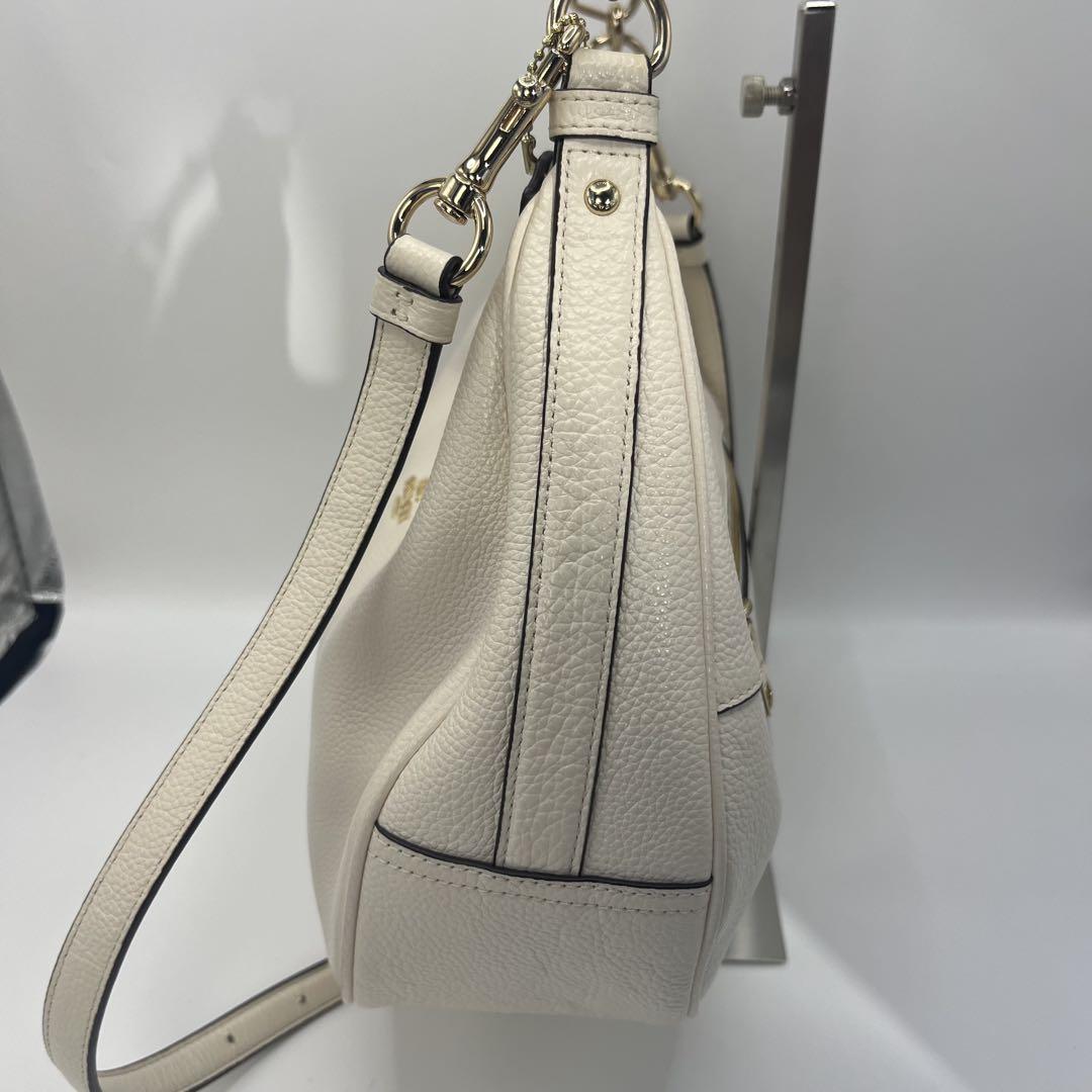 COACH Hand Shoulder Bag Tote Purse Leather White Authentic