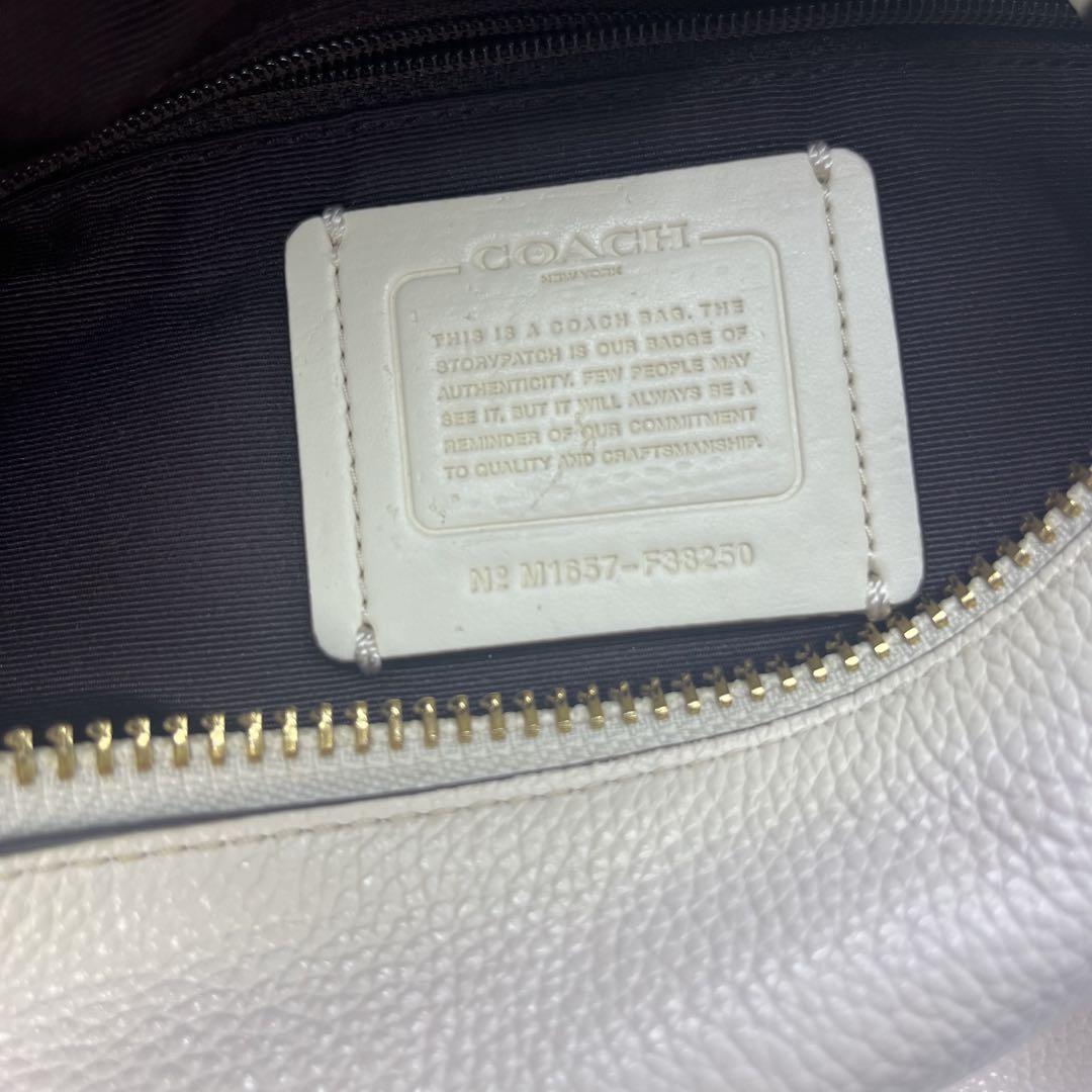COACH Hand Shoulder Bag Tote Purse Leather White Authentic