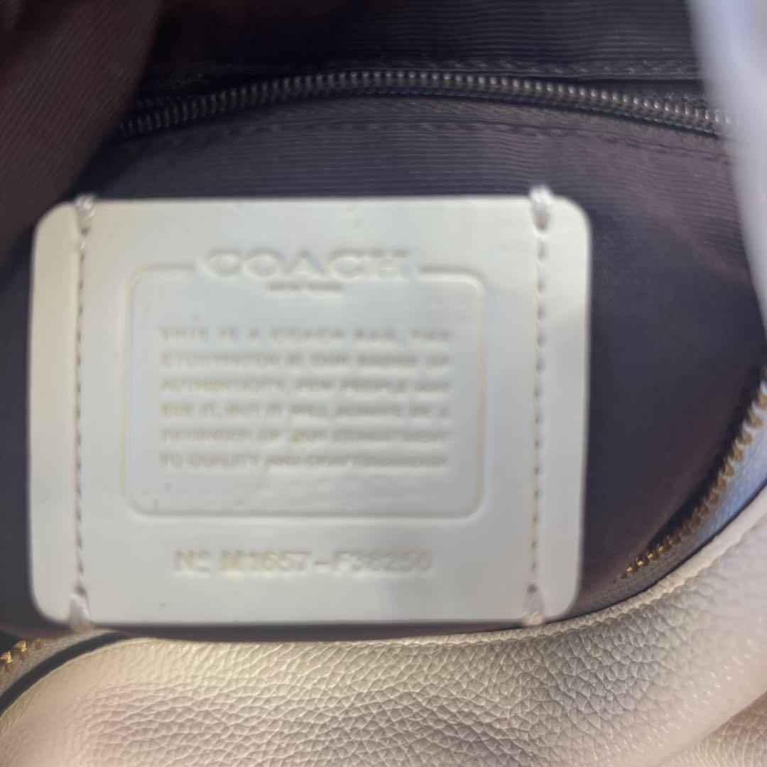 COACH Hand Shoulder Bag Tote Purse Leather White Authentic