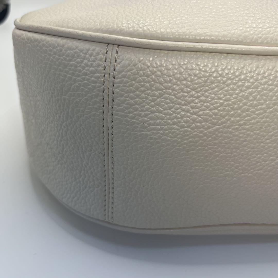 COACH Hand Shoulder Bag Tote Purse Leather White Authentic