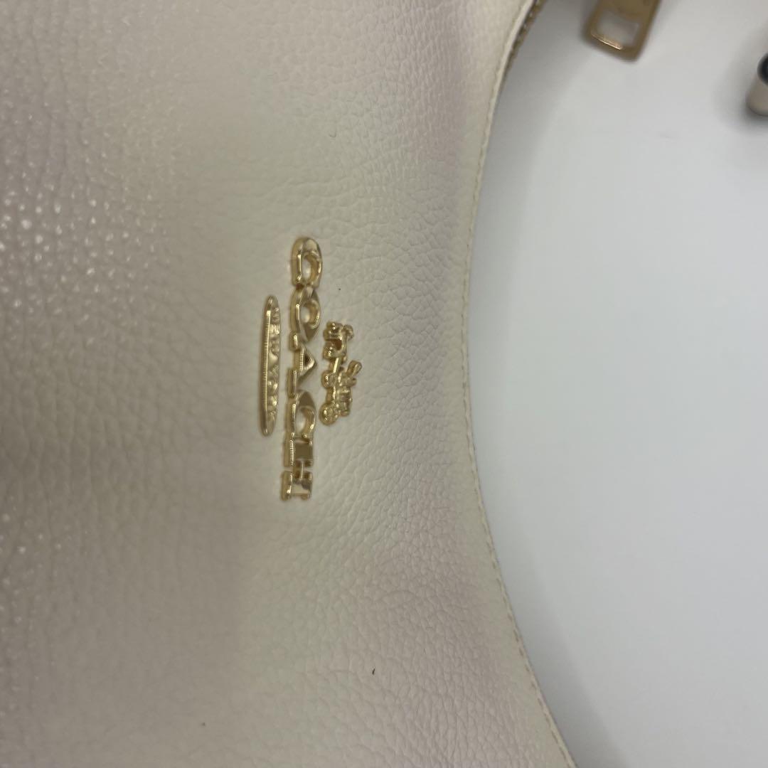 COACH Hand Shoulder Bag Tote Purse Leather White Authentic