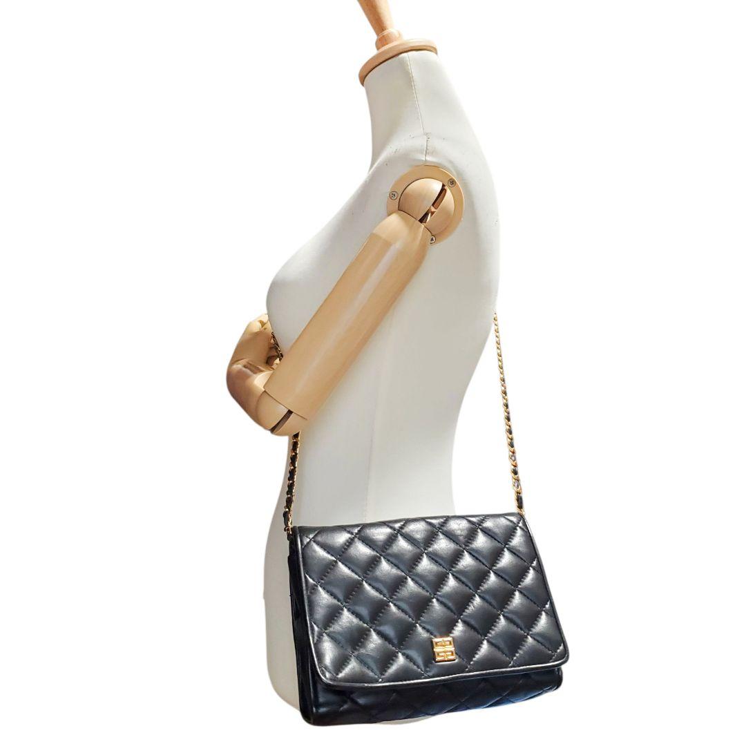GIVENCHY Shoulder Bag Purse Chain 4G Quilted Leather Black Authentic