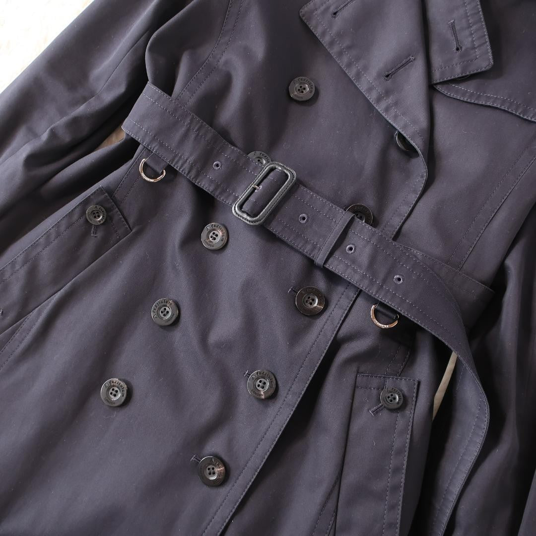 Aquascutum Trench Coat Club Check Asian fit M US size S Black Dark Navy Auth