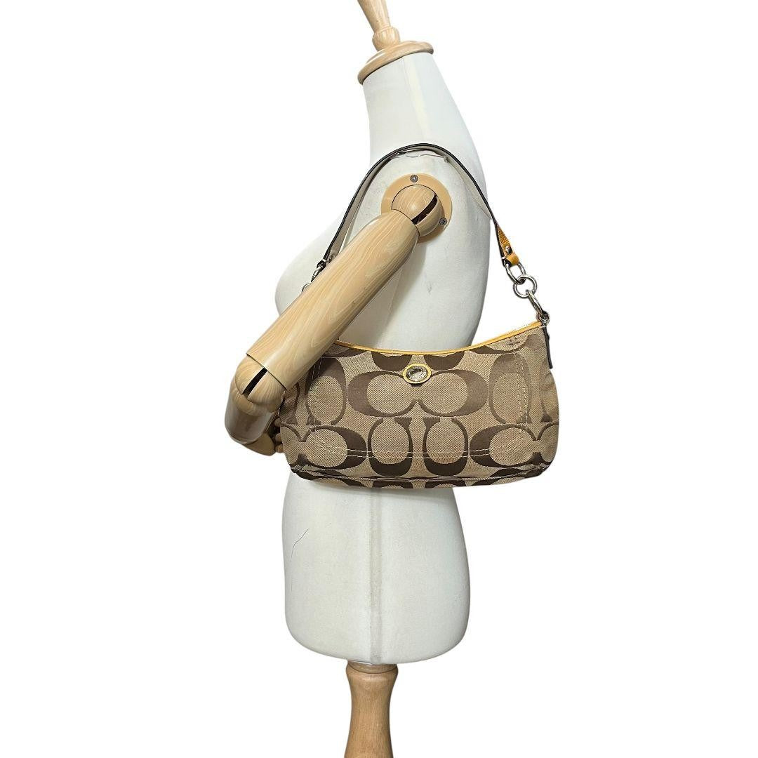 COACH Hand Shoulder Bag Tote Purse Signature Authentic