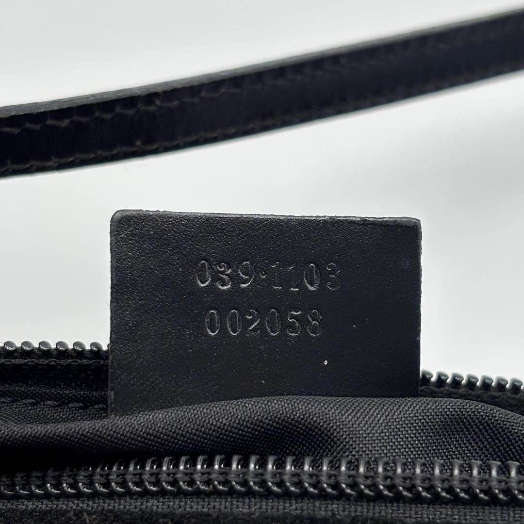 GUCCI Accessory Pouch Hand Bag Tote Purse Suede Black Authentic