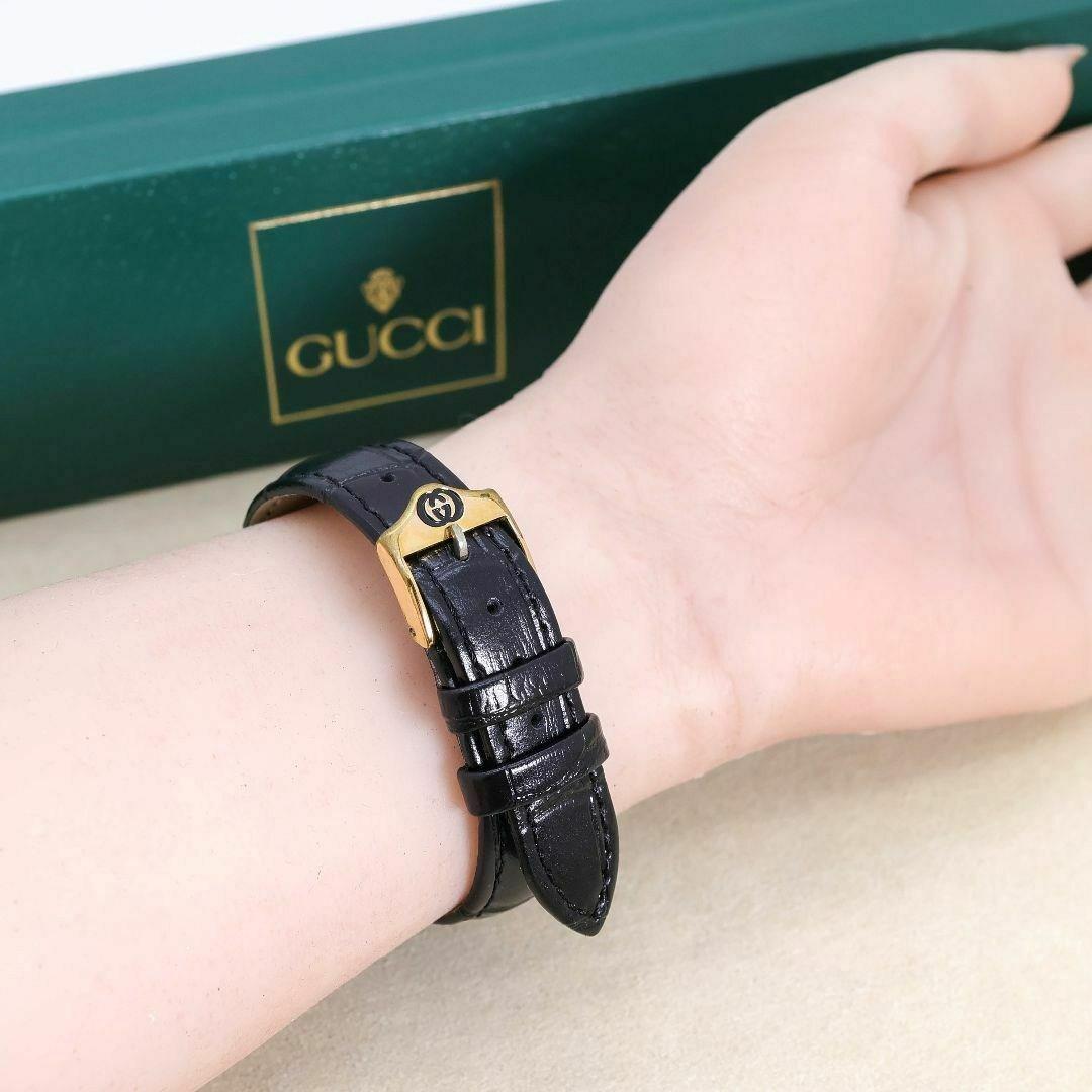 GUCCI 8000L Watch Wristwatch GG Gold Silver Women's Authentic