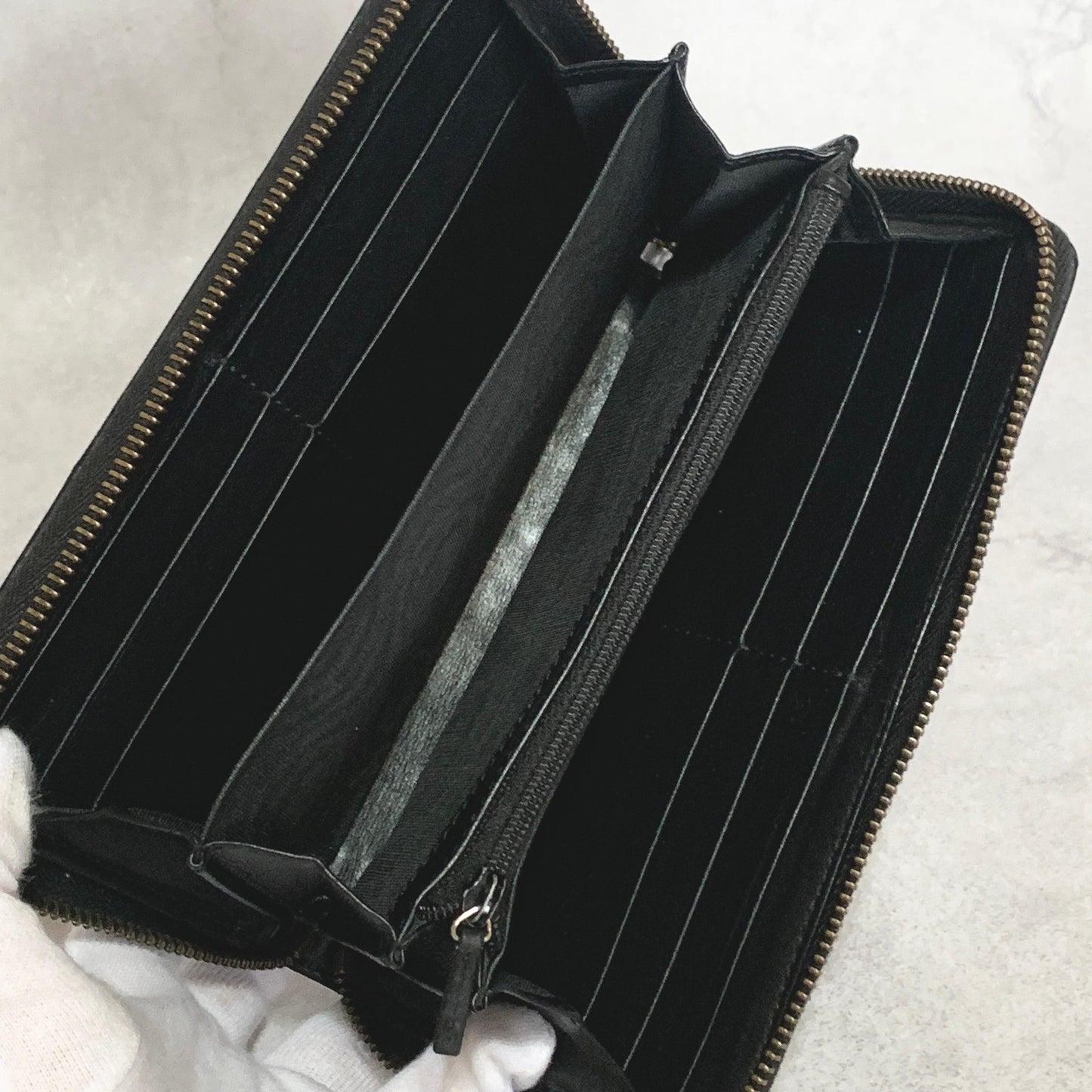 GUCCI Wallet GG Marmont Quilted Round Zip Long Purse Leather Black Gold Auth