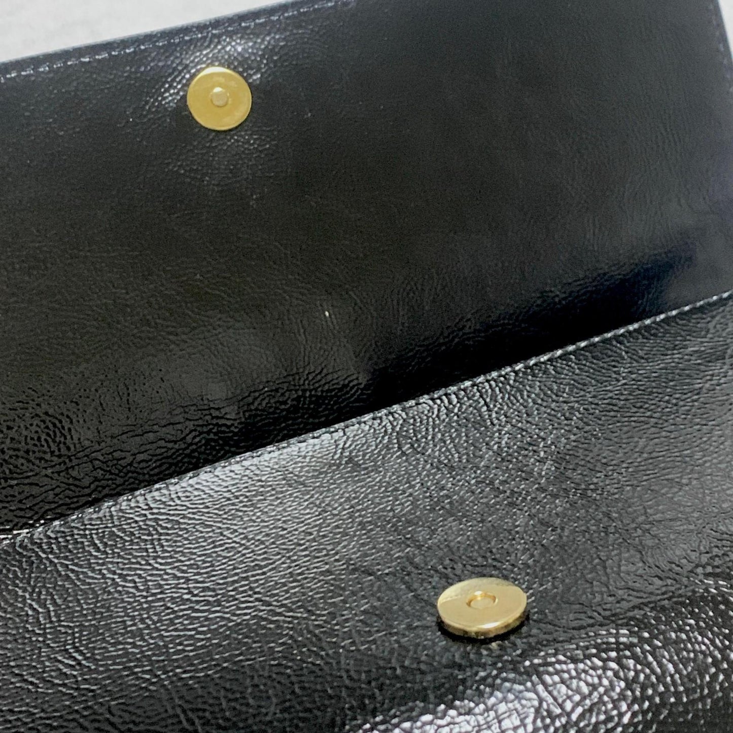 Saint Laurent Bag YSL Cassandra Clutch Purse Hand Patent Black Gold Authentic