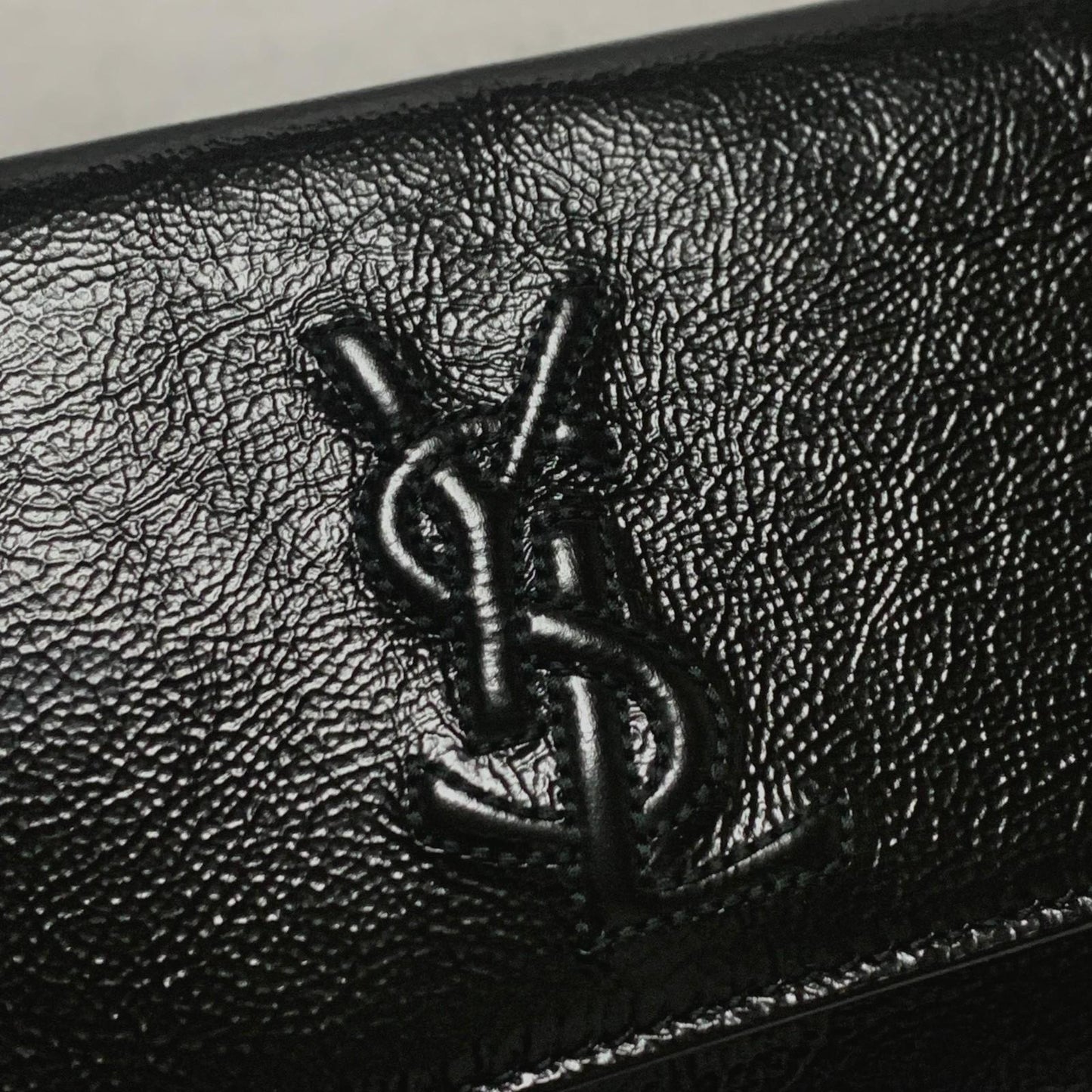 Saint Laurent Bag YSL Cassandra Clutch Purse Hand Patent Black Gold Authentic