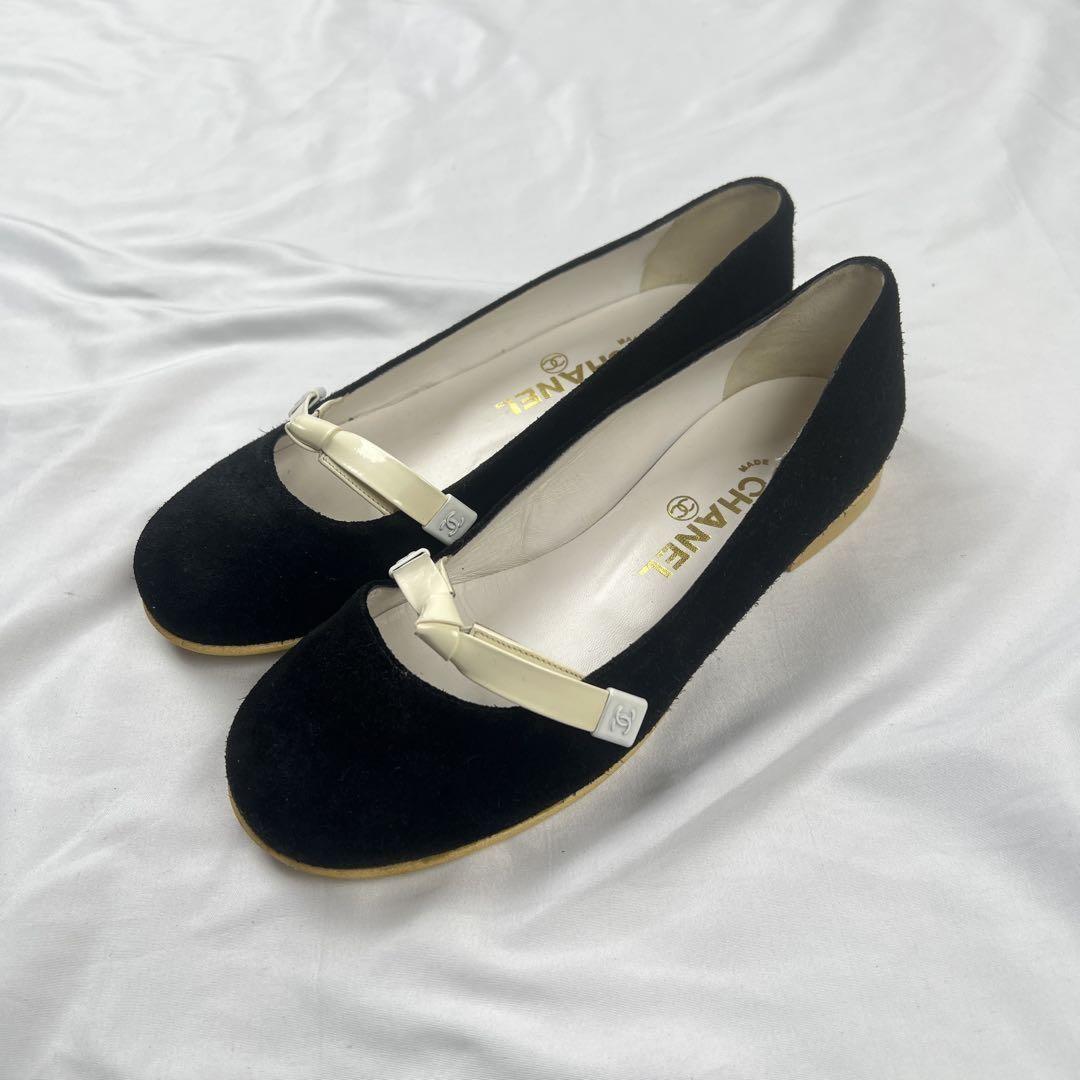CHANEL mary jane flat shoes EU 37 US 7 Black White Authentic