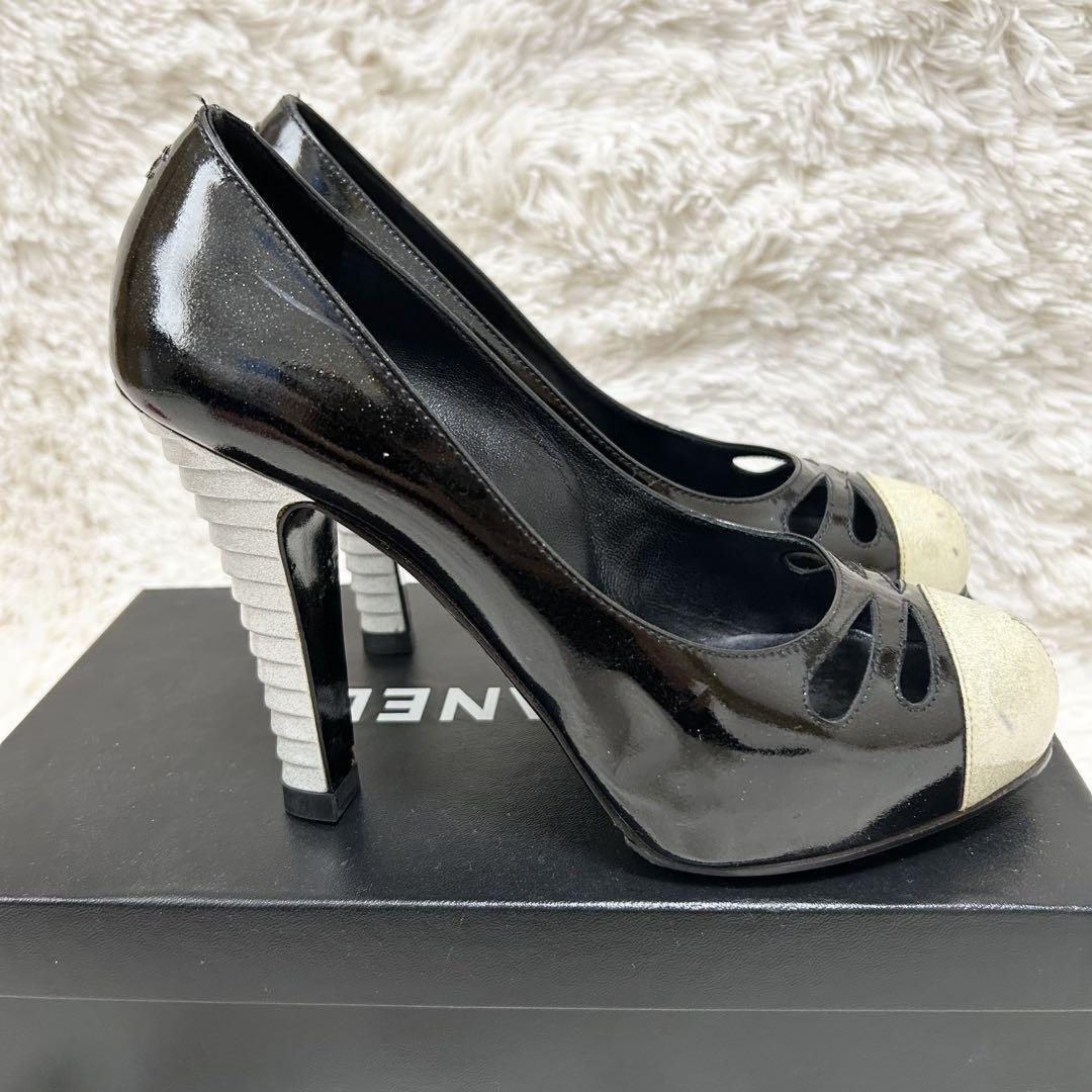 CHANEL Shoes Pumps Heel Cocomark EU 37 US 7 Black White Authentic