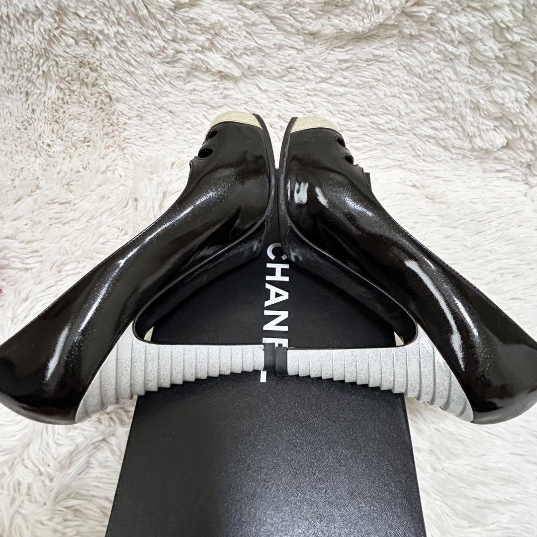 CHANEL Shoes Pumps Heel Cocomark EU 37 US 7 Black White Authentic
