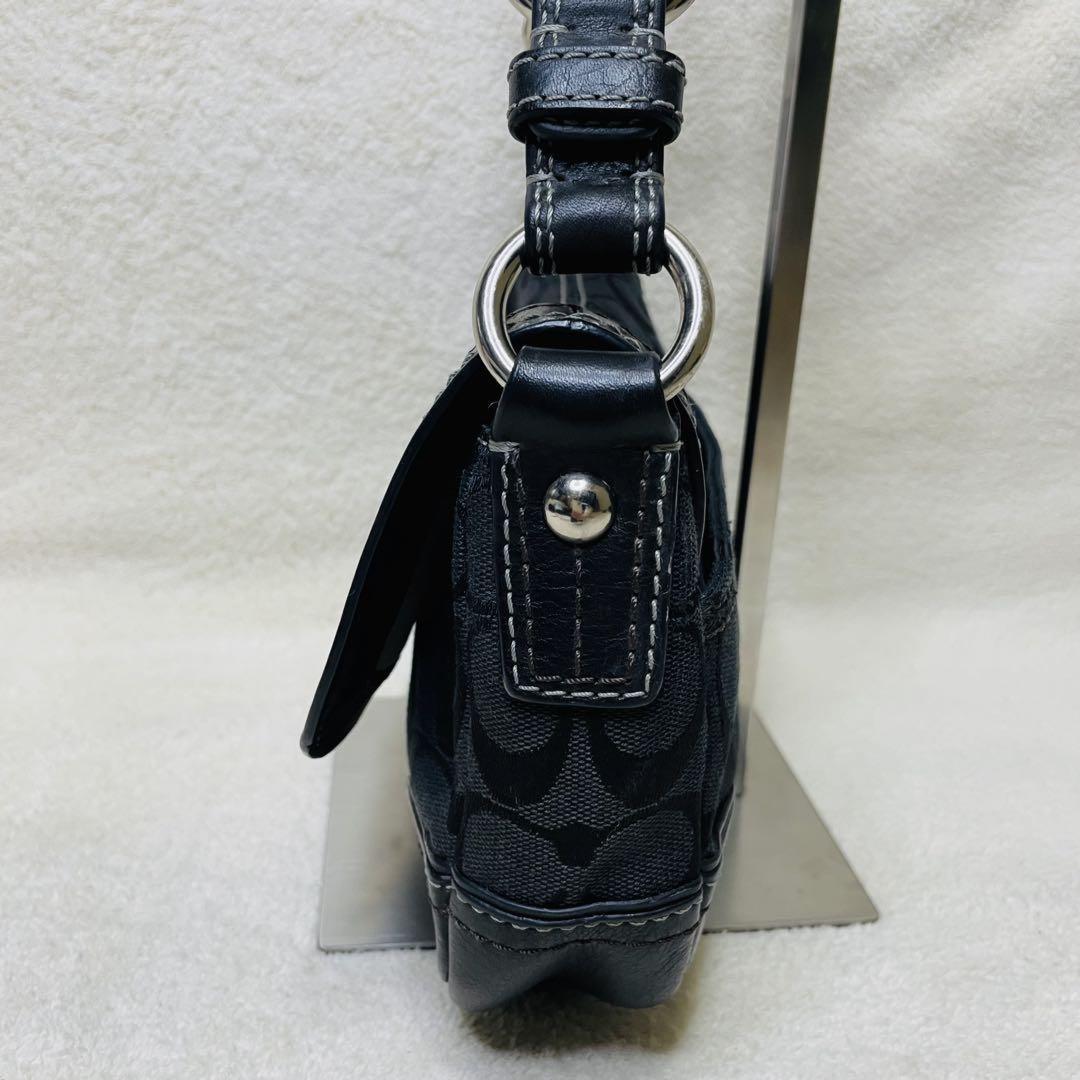 COACH Shoulder Bag Purse Turn Lock Soho Black Authentic