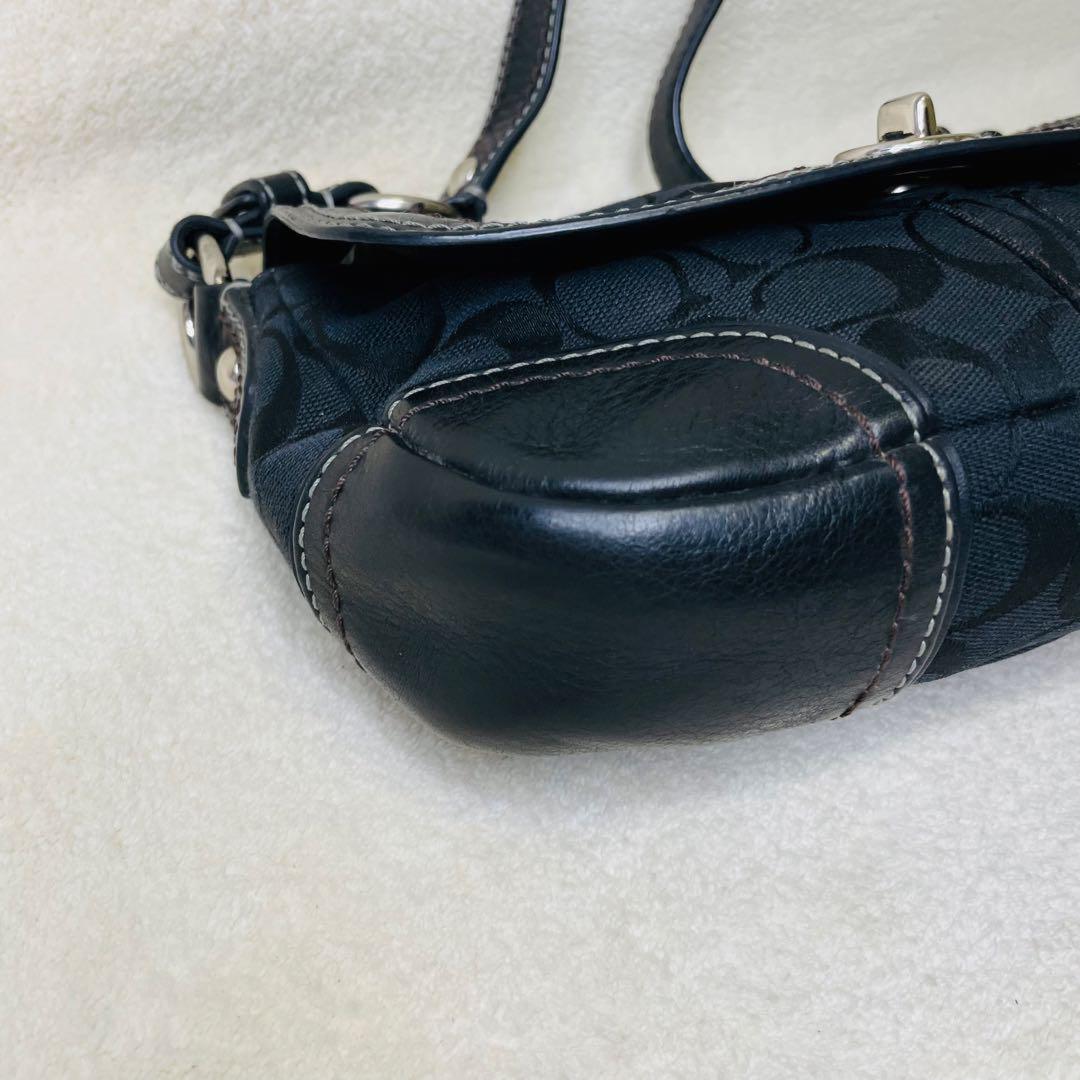 COACH Shoulder Bag Purse Turn Lock Soho Black Authentic