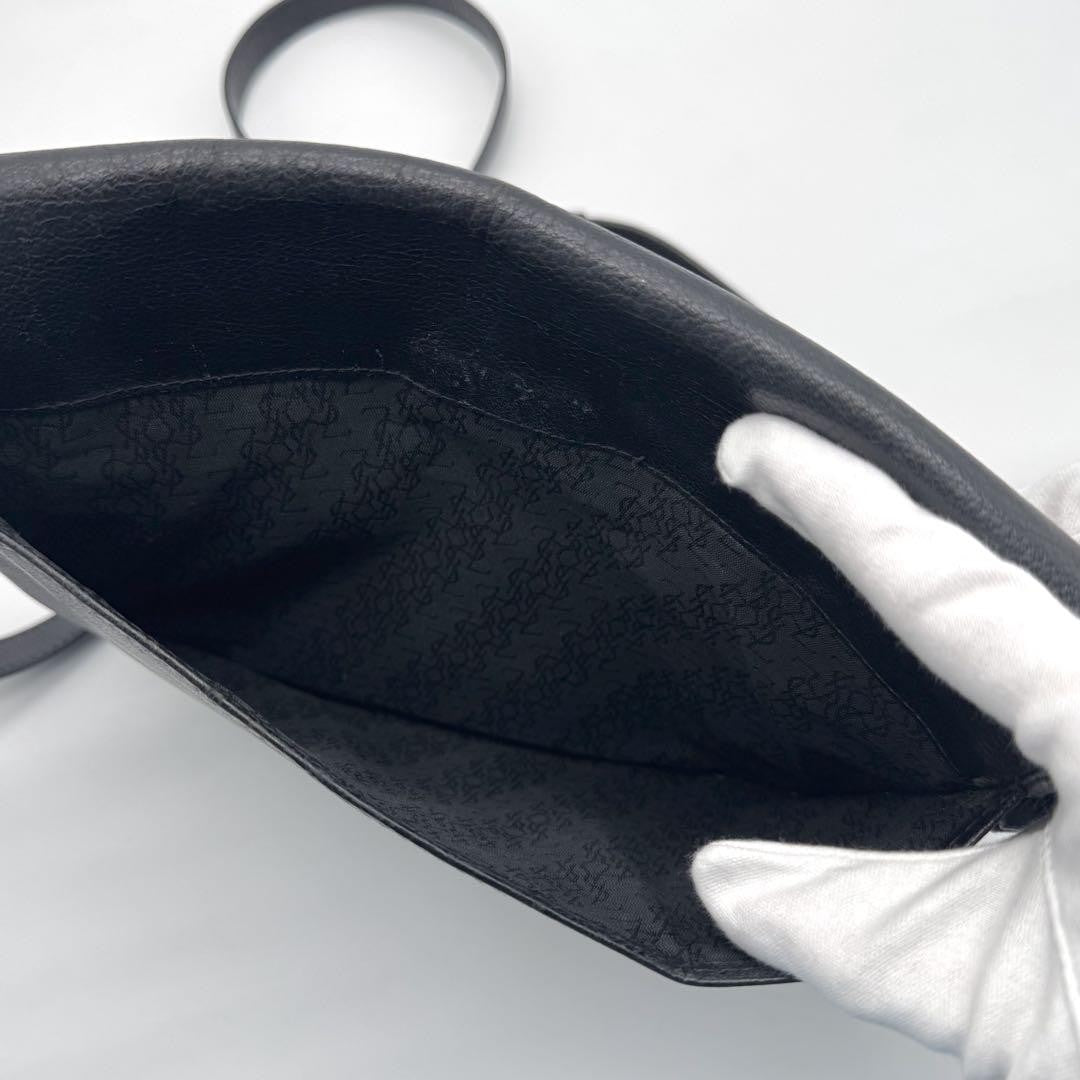 Saint Laurent Shoulder Bag Purse YSL Cassandra Black Leather Authentic