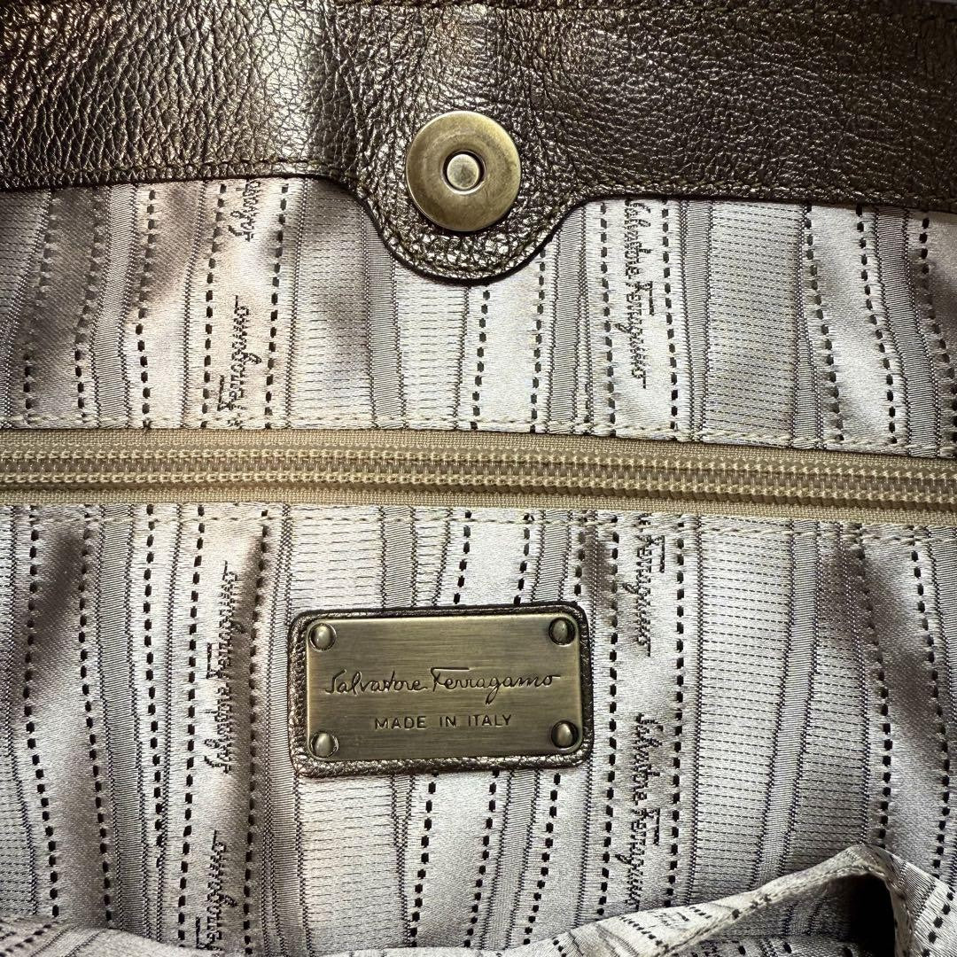 Salvatore Ferragamo Hand Bag Tote Purse Gancini Leather Authentic