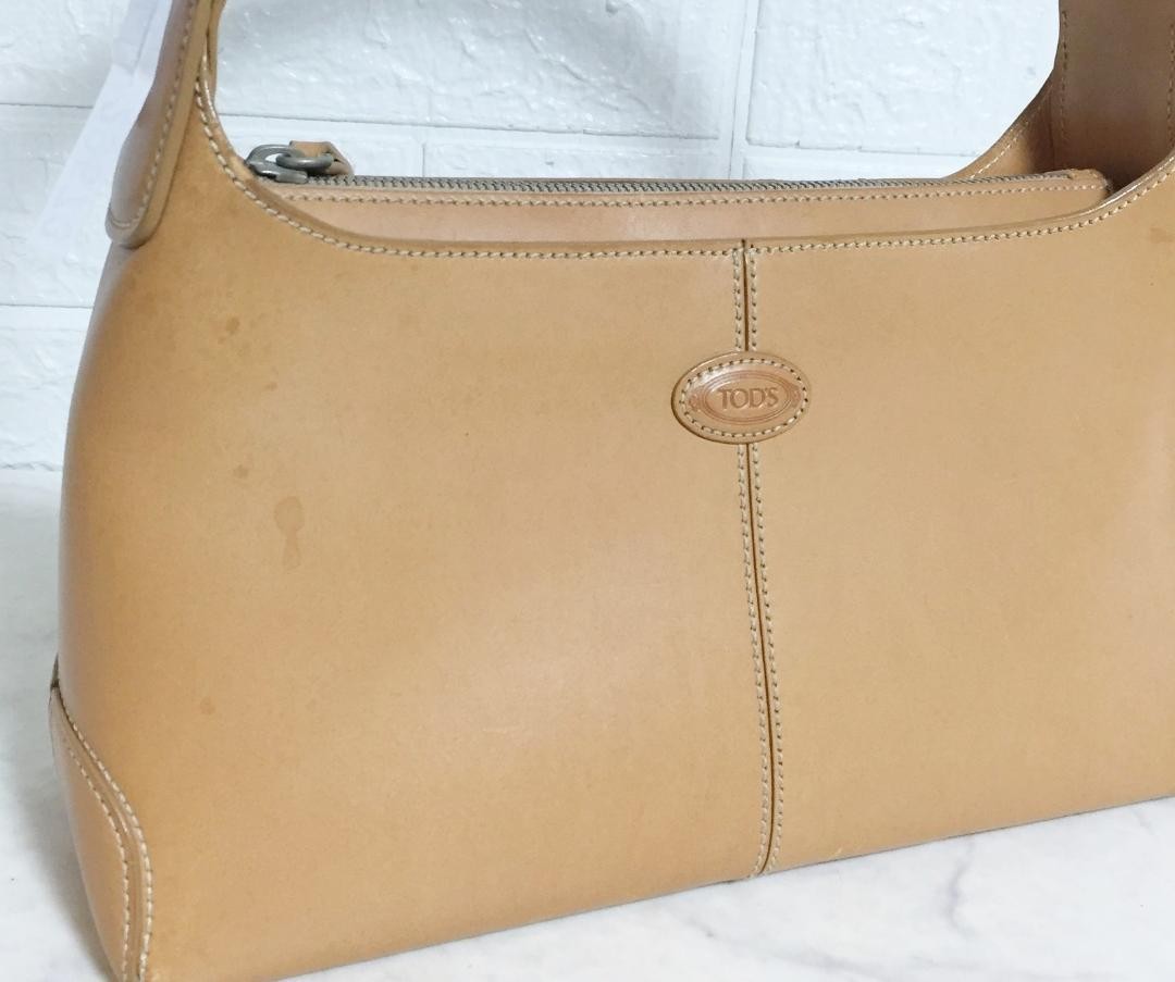 TOD'S Shoulder Bag Purse Leather Authentic