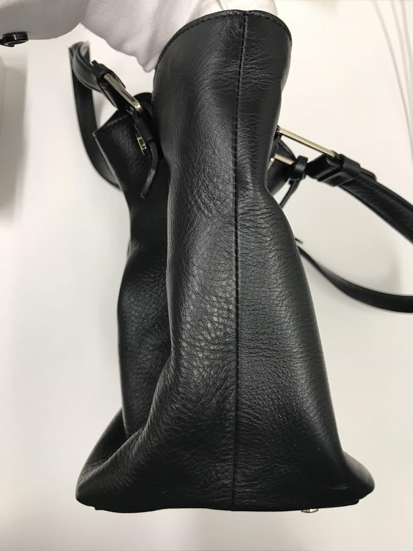 TOD'S Hand Bag Tote Purse Leather Black Authentic
