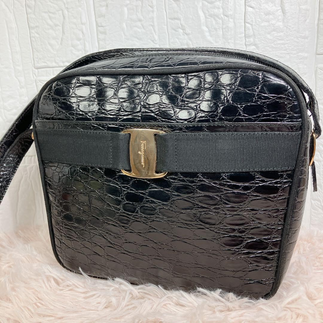 Salvatore Ferragamo Shoulder Bag Purse Black Authentic