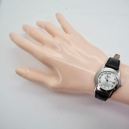 GUCCI 5500L Quartz Watch Wristwatch White Silver Women's Authentic