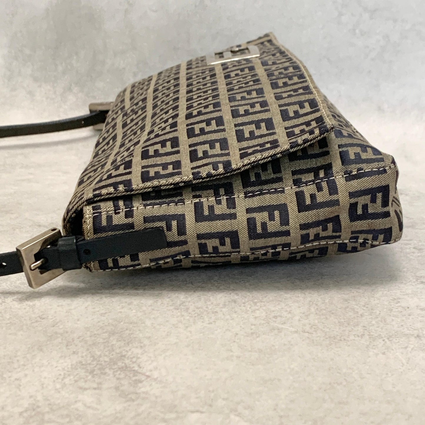 FENDI Bag Baguette FF  Zucchino Shoulder Purse Canvas Leather Beige Black Auth