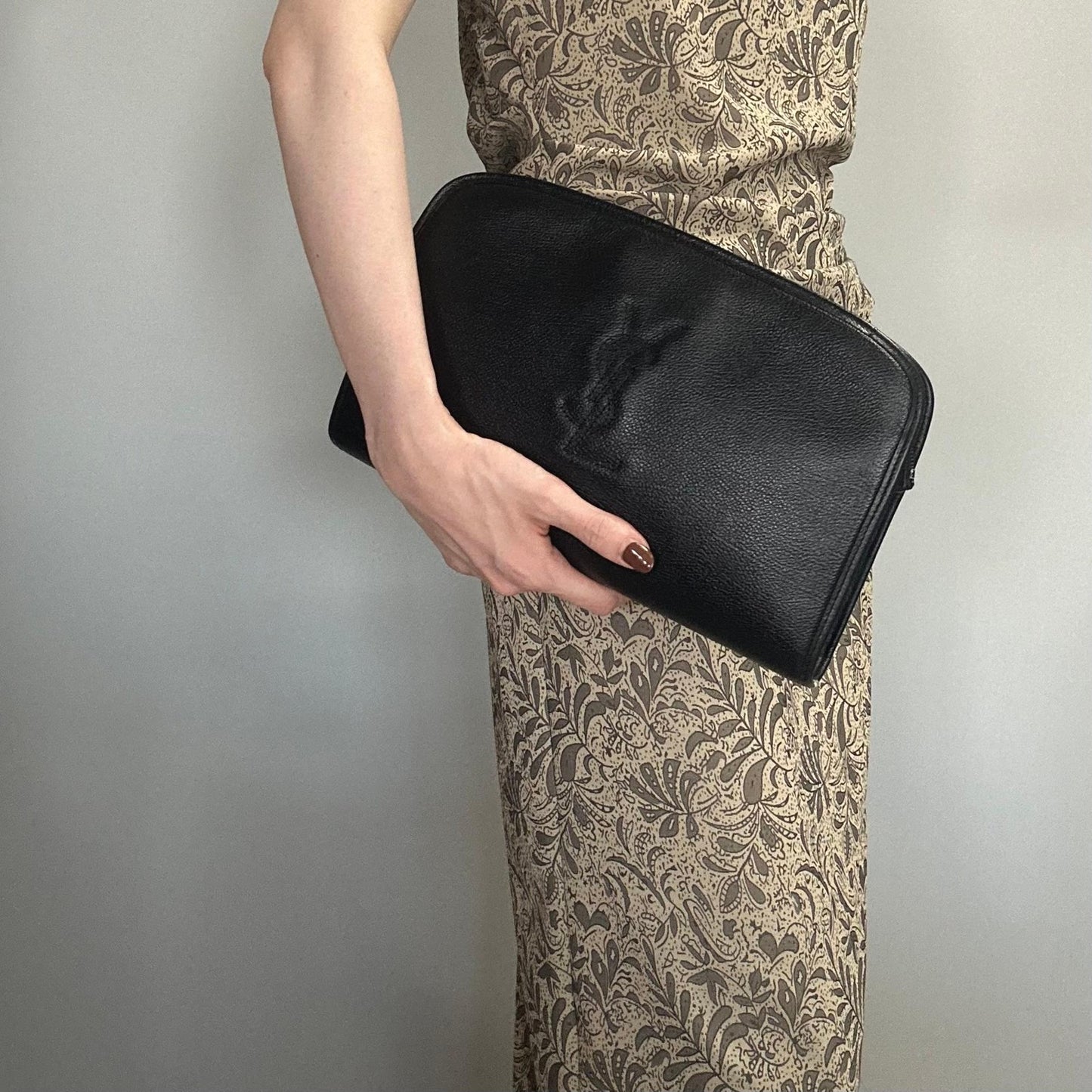 Saint Laurent Bag YSL Cassandra Clutch Purse Hand Leather Black Gold Authentic