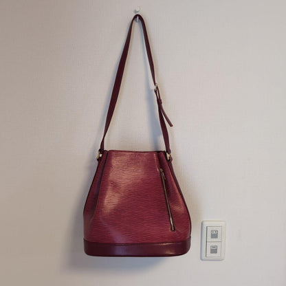 Valentino Garavani Shoulder Bag Purse Logo Leather Red Authentic