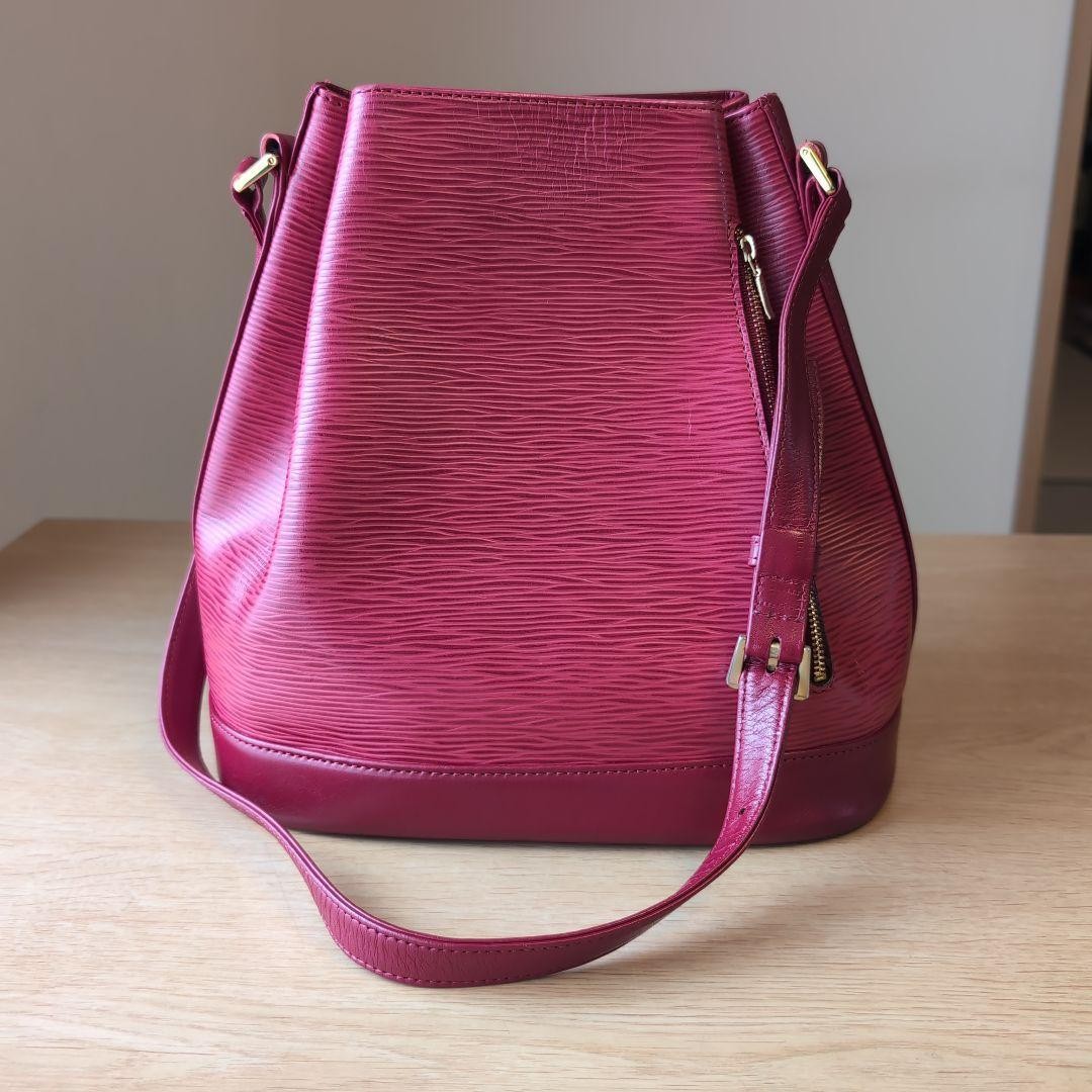 Valentino Garavani Shoulder Bag Purse Logo Leather Red Authentic