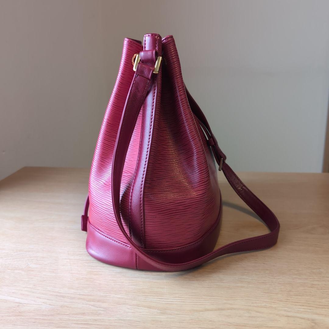 Valentino Garavani Shoulder Bag Purse Logo Leather Red Authentic