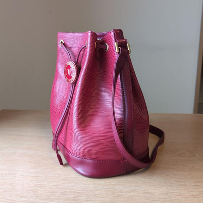 Valentino Garavani Shoulder Bag Purse Logo Leather Red Authentic