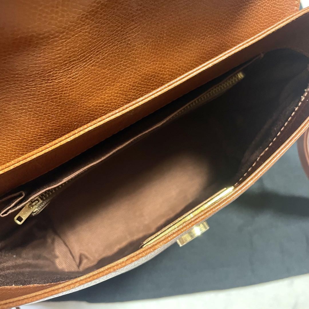 Valentino Garavani Shoulder Bag Purse Logo Leather Brown Authentic