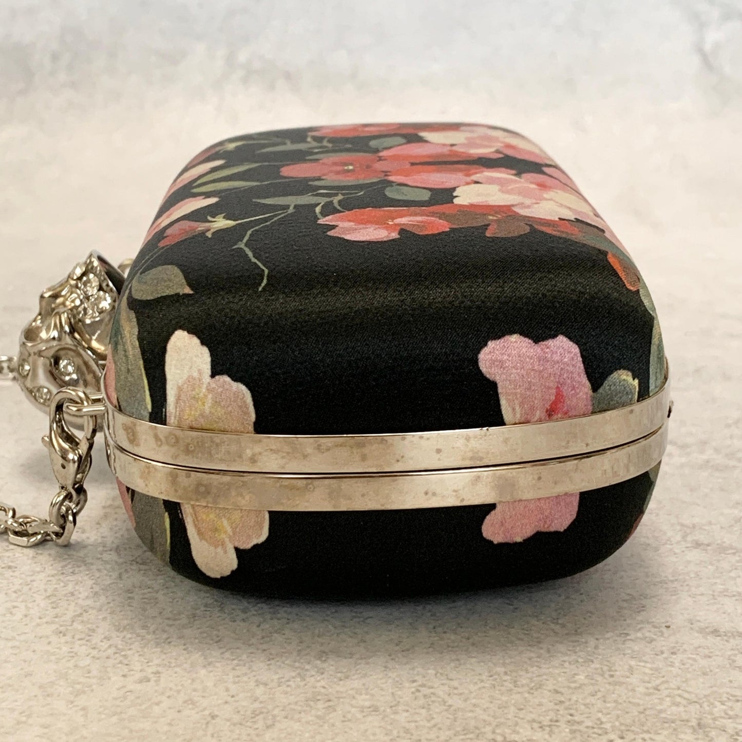 Alexander McQueen Bag Skull Chain Flower convertible Clutch Purse Hand Metal