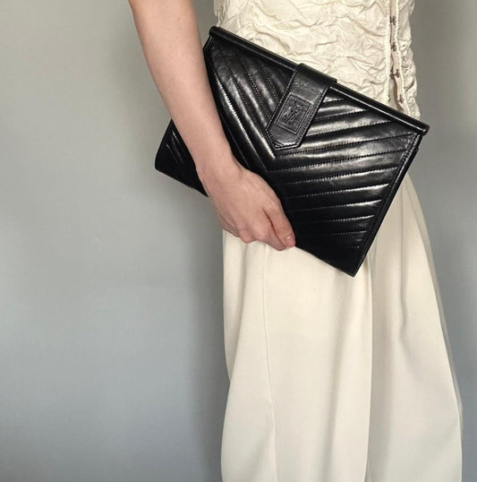 Saint Laurent YSL Logo Clutch Bag Cassandra Purse Handbag Leather Black Auth